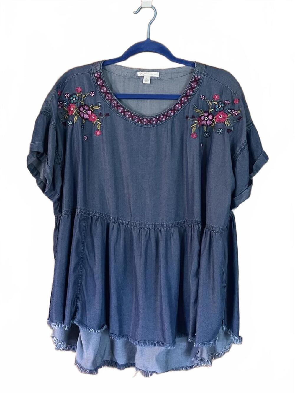 Cato Women’s Embroidered Oversized XL Blouse PTP 26” Hi/Low Length 26” - 28”
